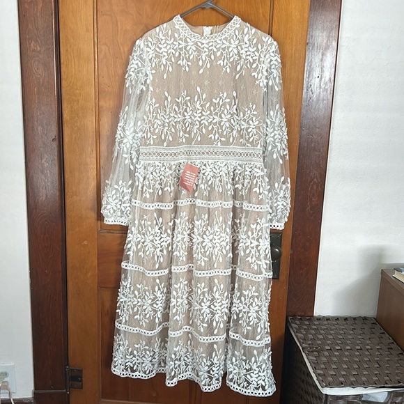 Ivy City Co Dresses & Skirts - Ivy City Co Sicily Dress— Champagne Lighting, size 1X